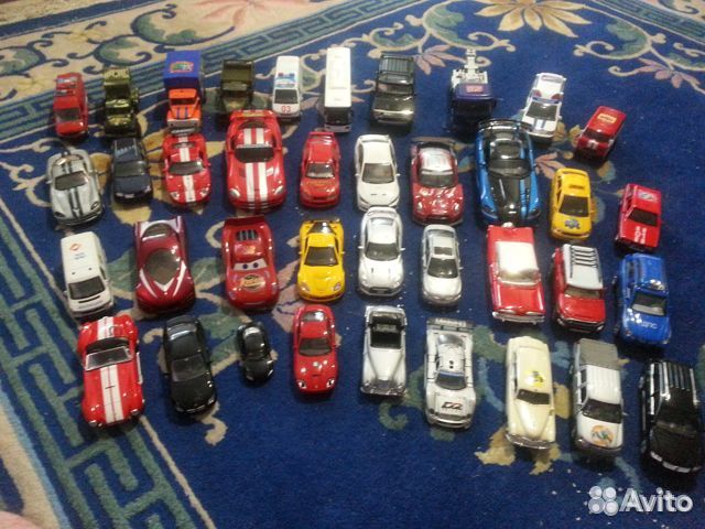 Коллекция автомашин, в количестве 40-и штук
