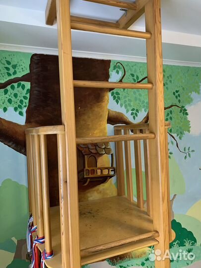 Детская шведская стенка - домик на дереве