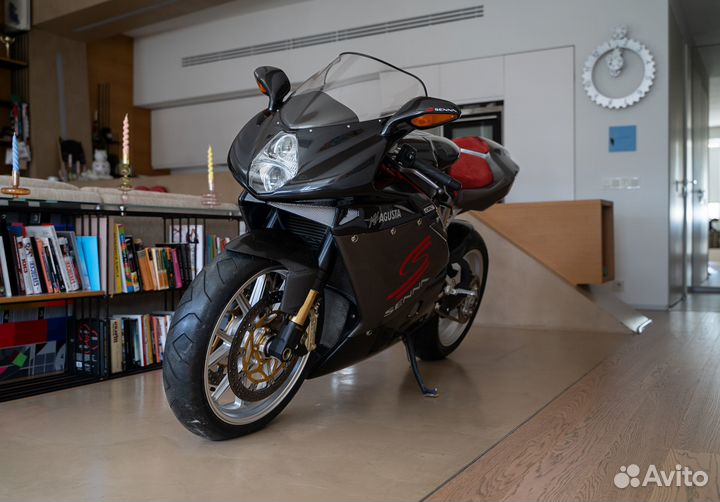 MV Agusta 1000R senna