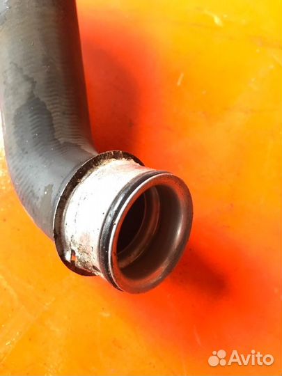 Патрубок системы охлаждения Mercedes Benz Ml 350