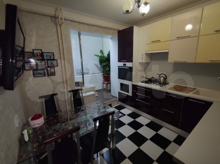 3-к. квартира, 80,4 м², 9/9 эт.