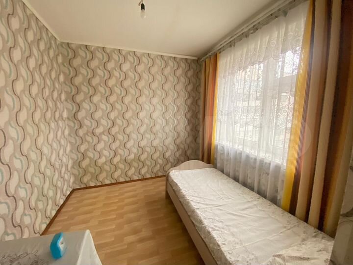 2-к. квартира, 42 м², 8/10 эт.