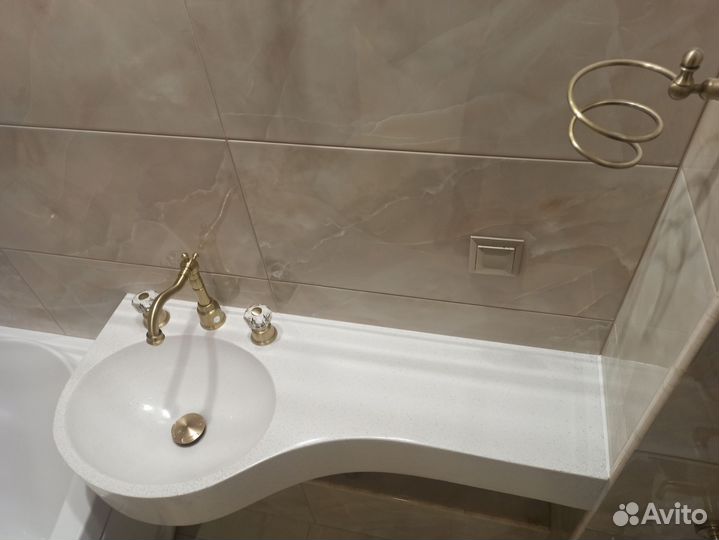 Раковина с столешницей в ванную