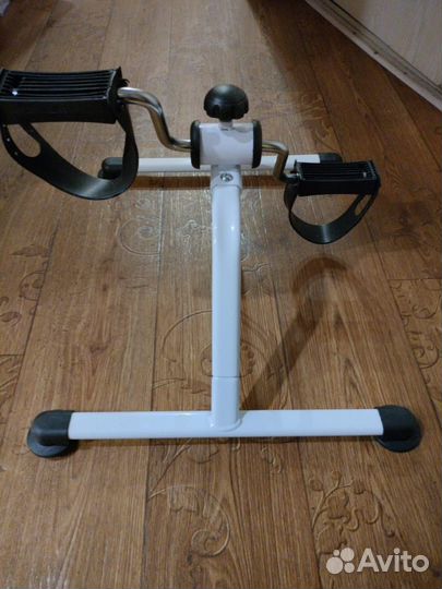 Тренажер для гиперэкстензии