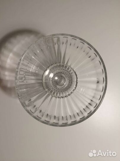 Креманка на ножке (новая)