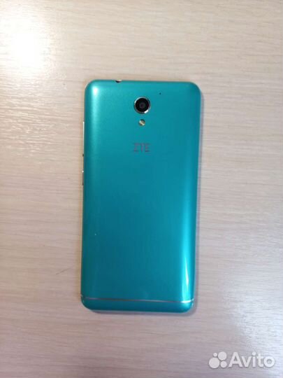 Телефон ZTE