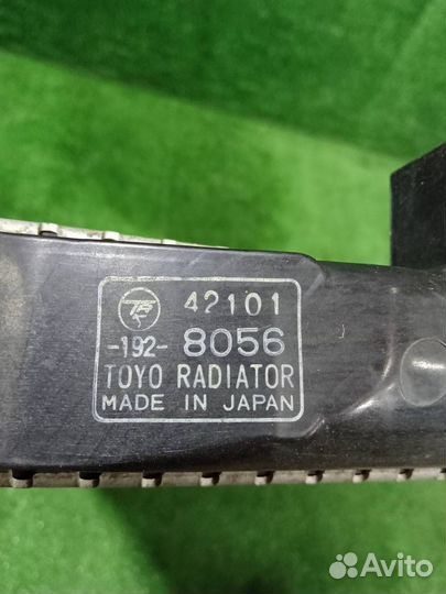 Радиатор охлаждения двигателя Mitsubishi Pajero 3