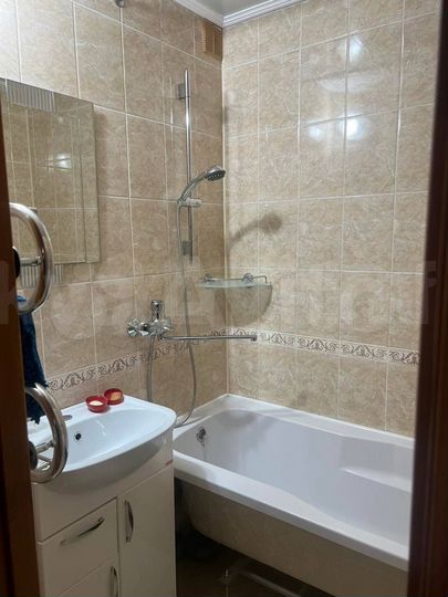 3-к. квартира, 70 м², 2/10 эт.