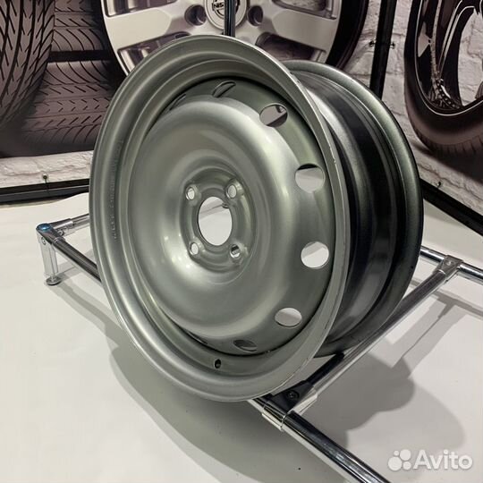 Штампованные диски R14 тзск Рено Logan Черный-глян