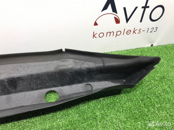 Пыльник крыла левый Mercedes-Benz E-350 W212