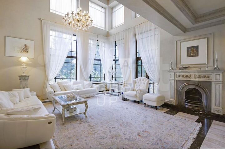 Дом 350 м² на участке 17 сот.