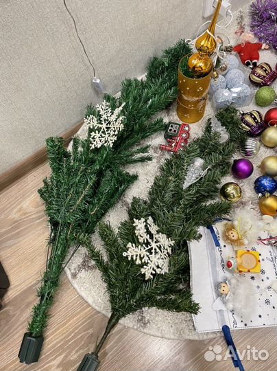 Елка 2 шт и все украшения