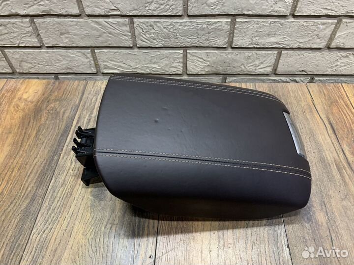 Porsche Cayenne S 958 Подлокотник