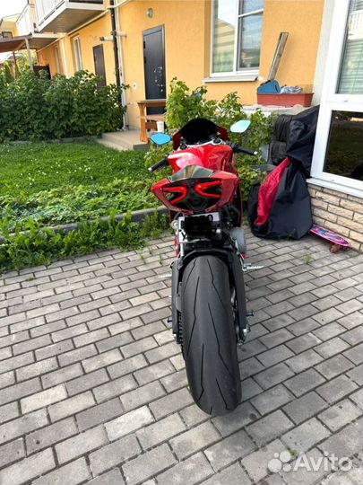 Мотоцикл Ducati Panigale 899 2015г