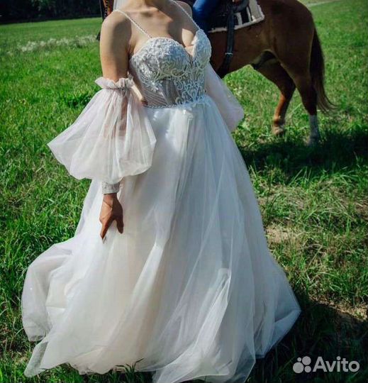 Свадебное платье