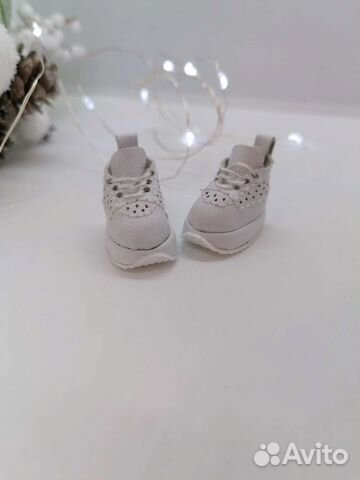 Кроссовки, сапоги и куртка для Блайз