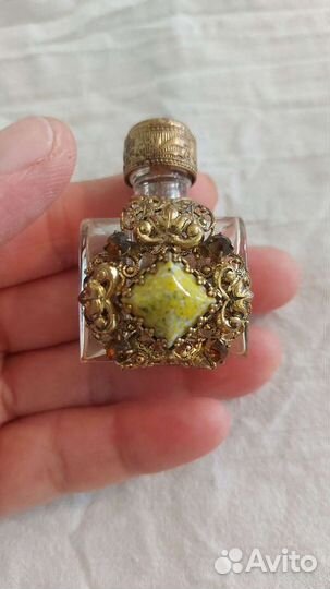 Флакон для духов или масел. Винтаж