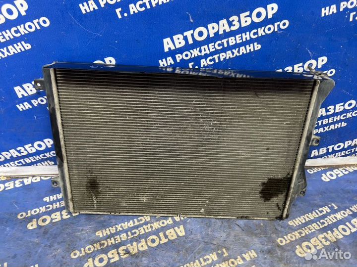 Радиатор охлаждения Volkswagen Passat Cc седан