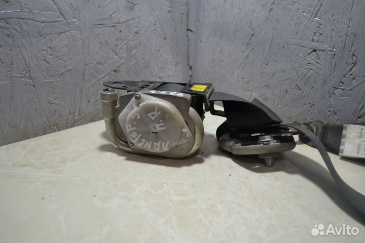 Ремень безопасности передний правый Mitsubishi Lan