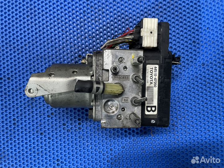 Блок ABS Toyota Prius 20 (Тойота Приус 20)