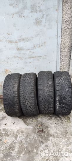 Nokian Tyres Hakkapeliitta R2 SUV 235/60 R18 107R