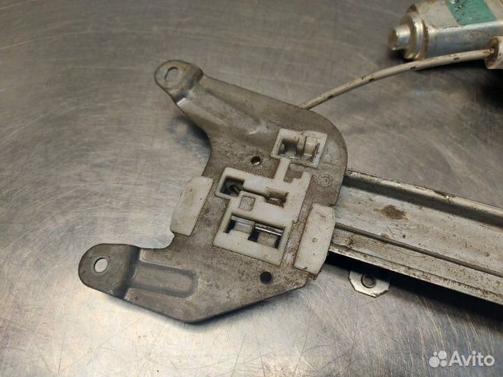 Стеклоподъемник задний правый Nissan Murano Z50