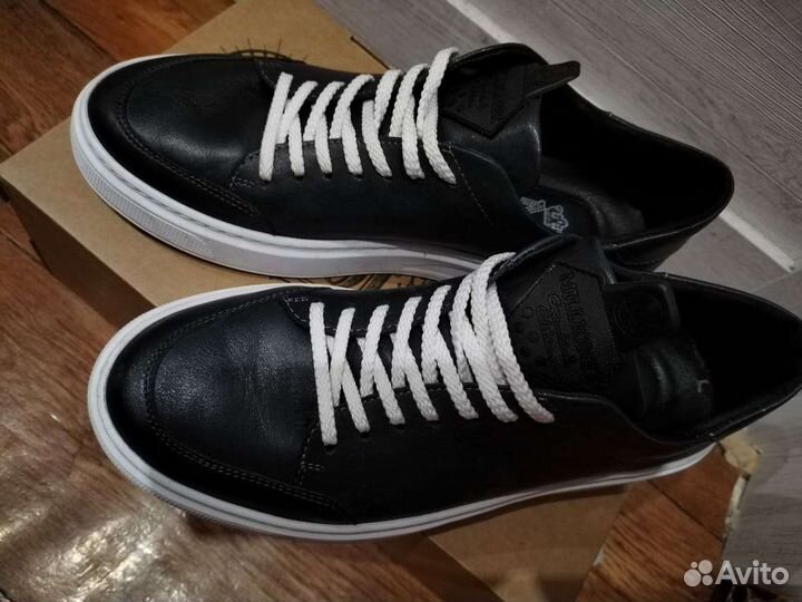 Кожаные кеды