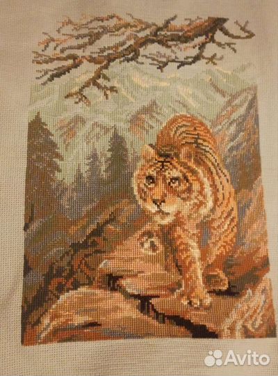 Готовая картина вышитая крестом а ассортименте