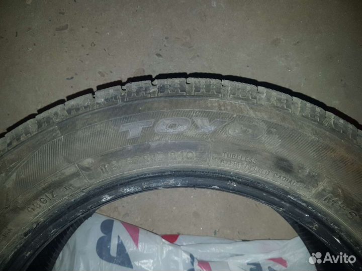 Toyo Observe Garit GIZ 185/60 R15 84Q
