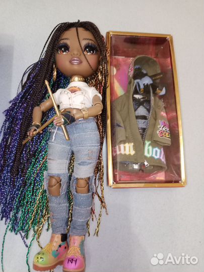 Rainbow High Rockstar Vanessa Tempo