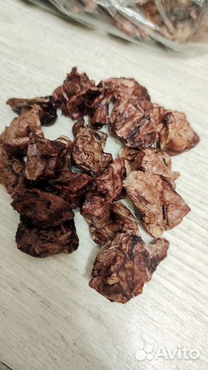 Лакомства для собак и кошек