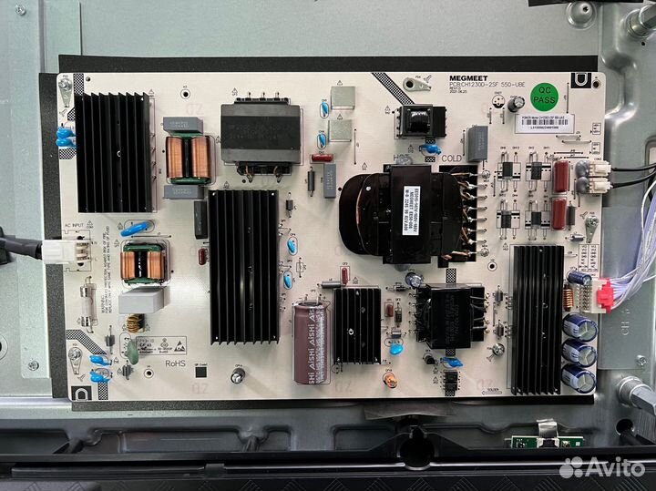 Телевизор hyundai H-LED65QBU7500 по запчастям