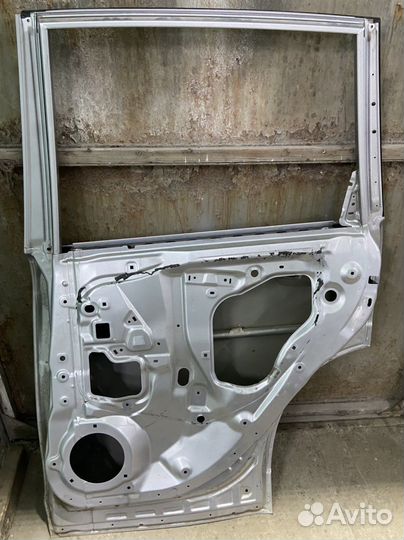 Дверь задняя правая Субару Форестер SJ