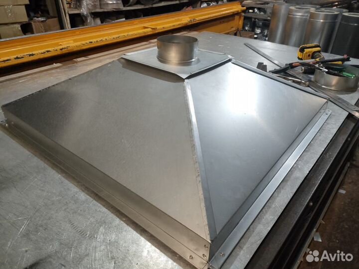 Зонт вытяжной для кафе