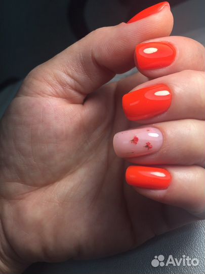 Маникюр,педикюр