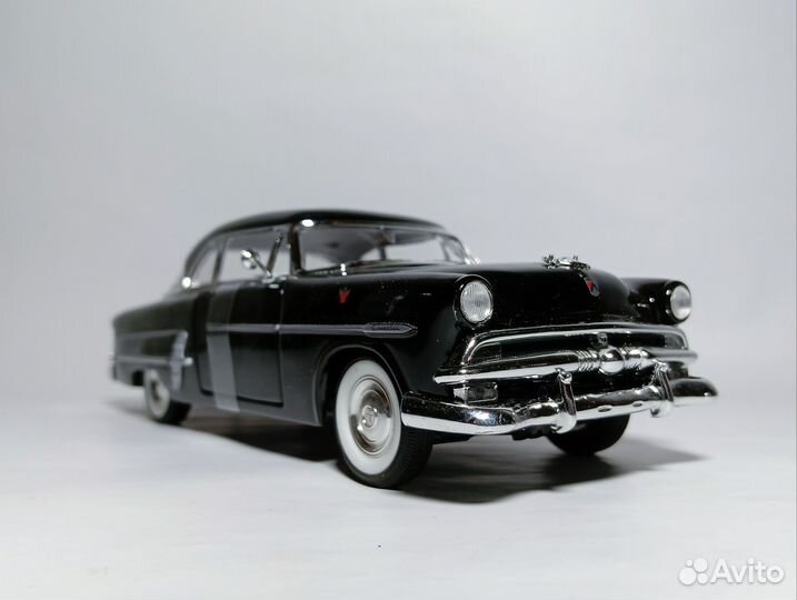 Модель 1/24 Ford Crestline Victoria (1953), Welly