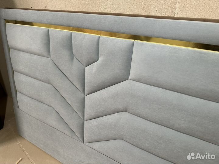 Кровать двухспальная.Подушки в подарок