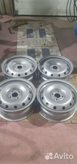 Диски Renault Sandero (6,0XR15/4X100/ET50/Ц.60,1)