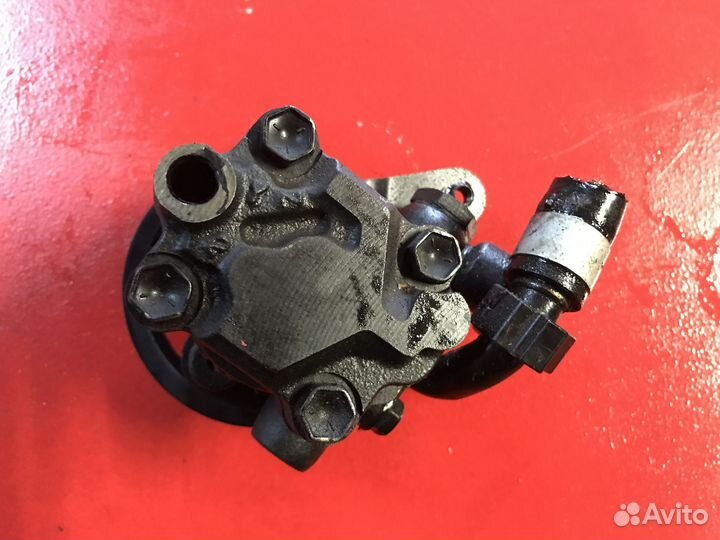 Насос гура Nissan Maxima A33 vq20de 2000 - 2006