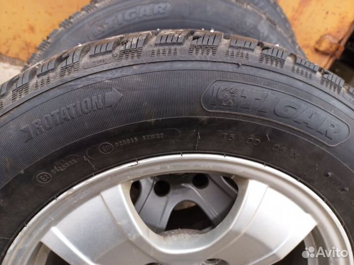 Tigar SUV Ice 215/65 R16 102T