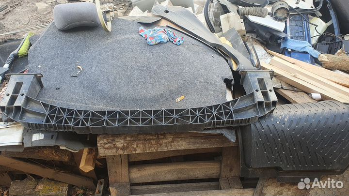 Нижний усилитель бампера peugeot 308