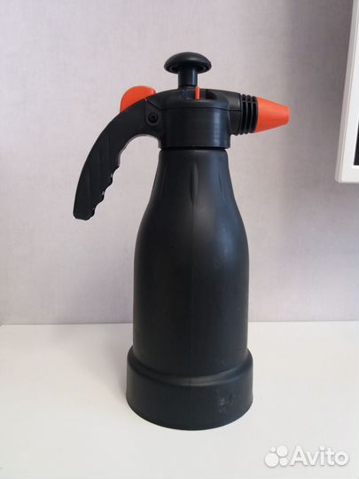 Опрыскиватель садовый ручной