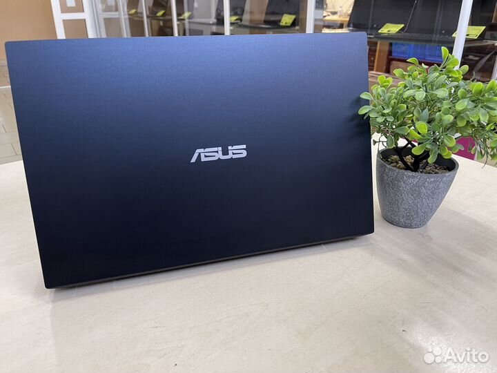 Как новый/Современный Asus/Core i3(8ядер) /16GB/SS