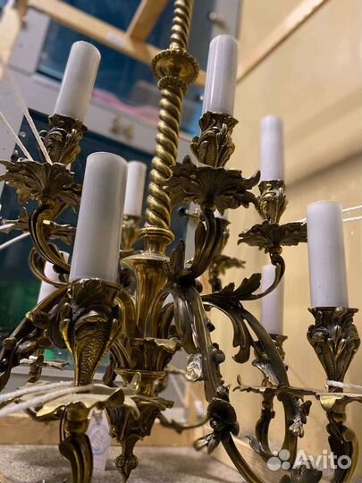 Люстра бронзовая 12 световых точек