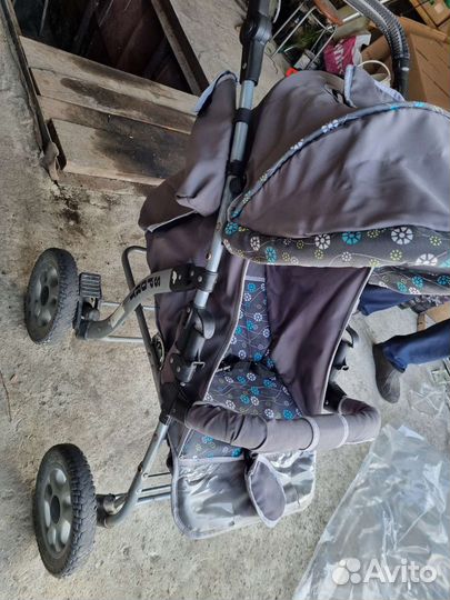 Прогулочная коляска