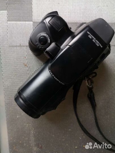 Зеркальный фотоаппарат olympus is3000