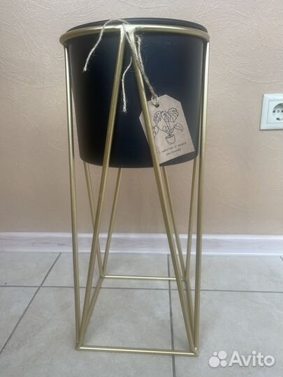 Подставка для цветов металлическая