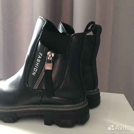 Ботинки для девочки