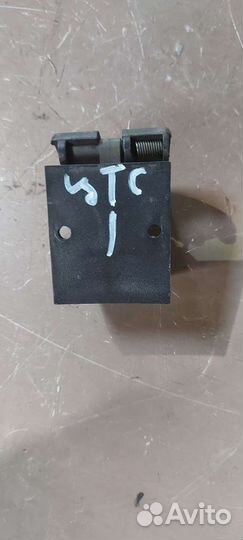 Ручка открывания капота на Cadillac CTS