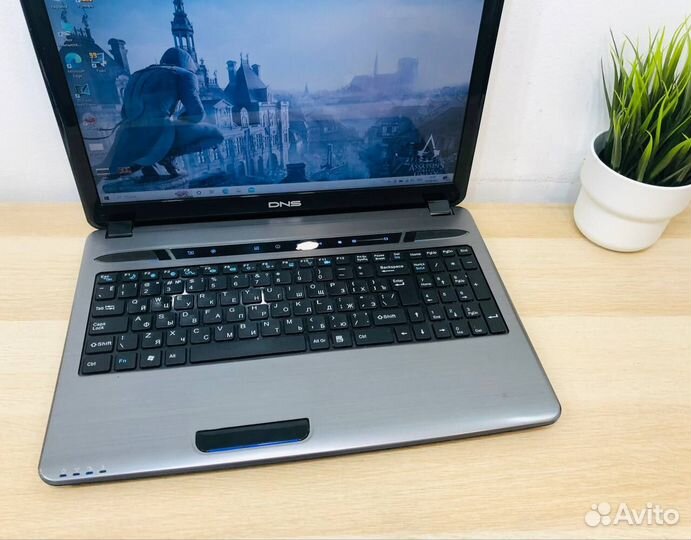 Игровой ноутбук DNS